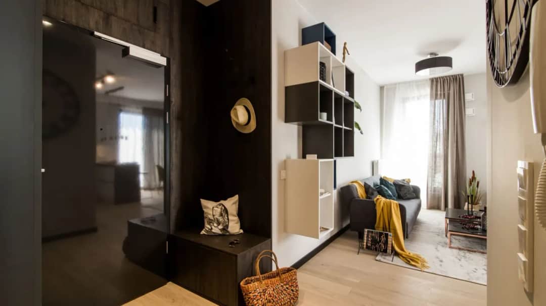 Pomysły na ściany w przedpokoju, które odmienią Twoje wnętrze Pomysły na ściany w przedpokoju, które odmienią Twoje wnętrze