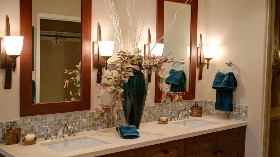 Jak ozdobić łazienkę? Proste pomysły na stylowe wnętrze