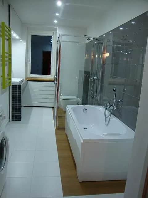 Jak urządzić łazienkę w kształcie prostokąta, by nie stracić miejsca?